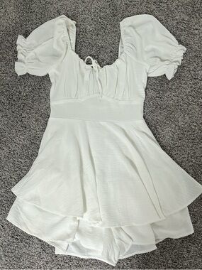 Women’s Mini Dress with Puff Sleeves - White
